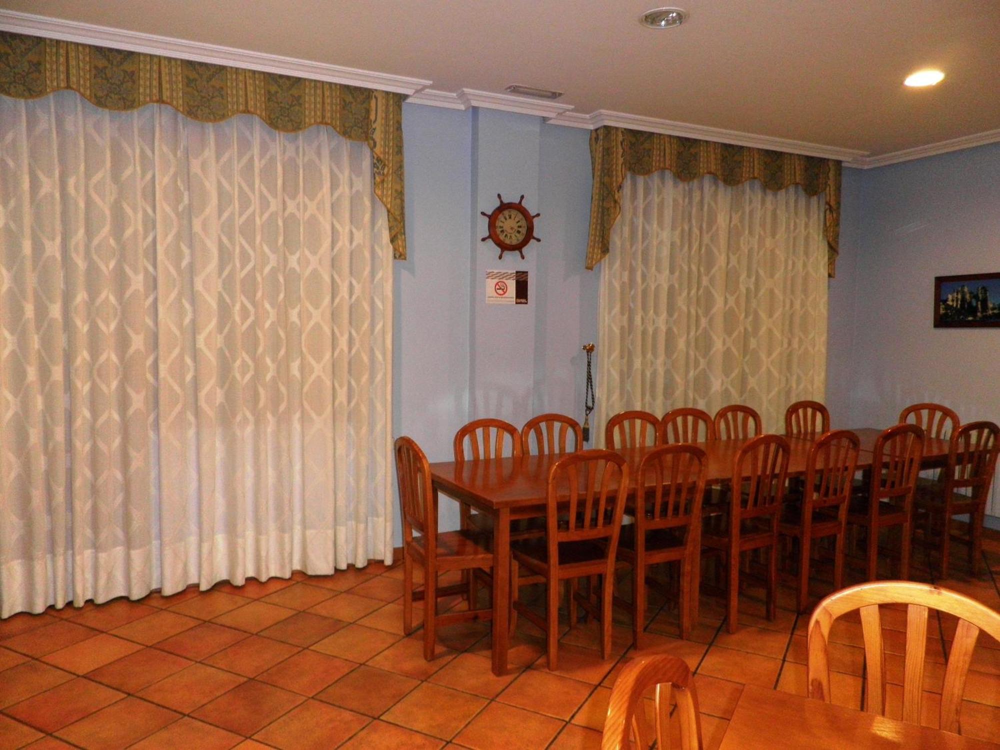 Hostal Rural Casa Castro Alberuela de la Liena Exterior photo