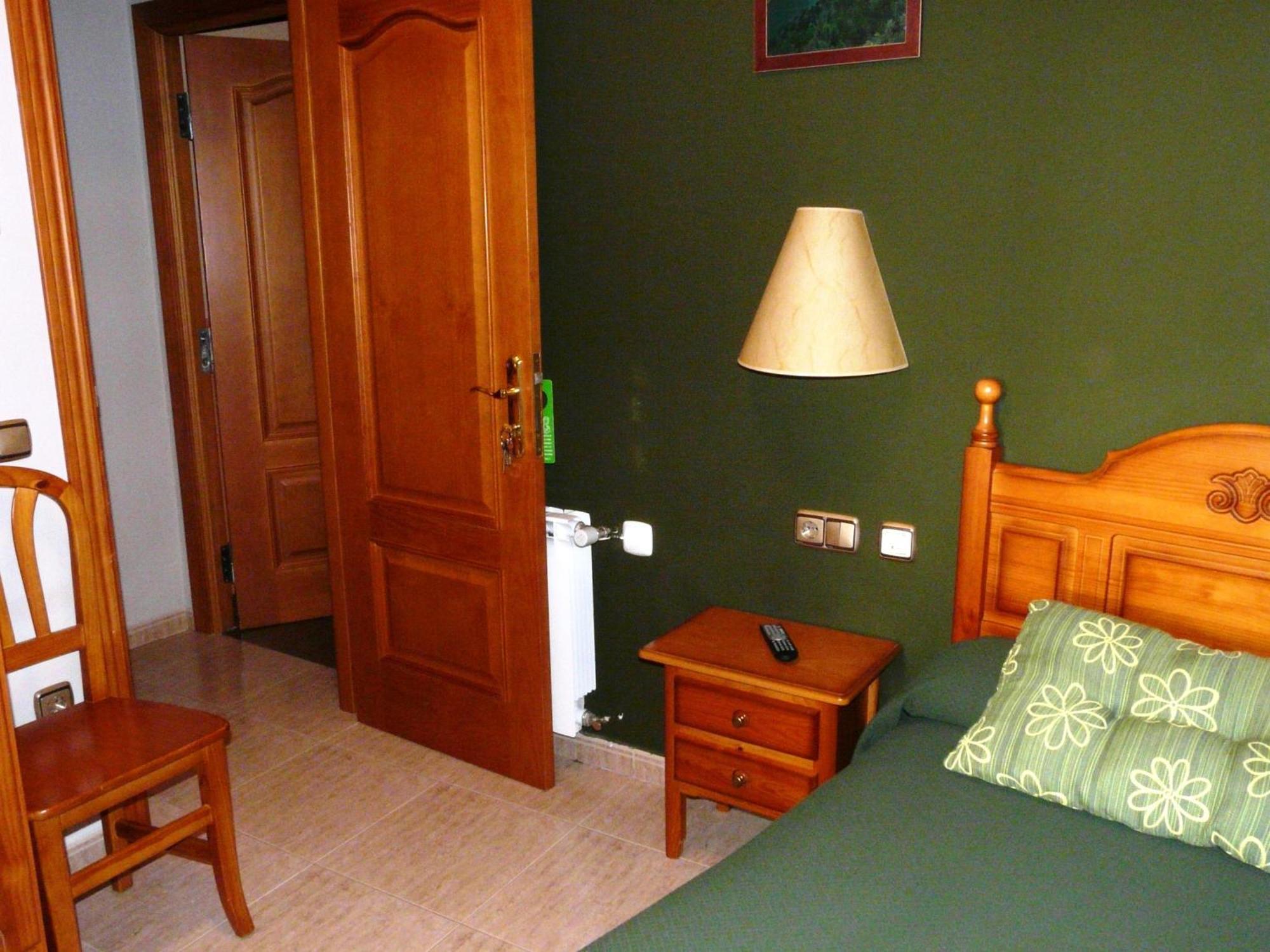 Hostal Rural Casa Castro Alberuela de la Liena Room photo